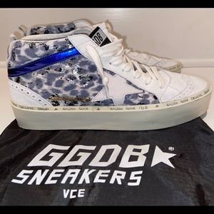 COPY - Golden Goose Mid Star Sneakers